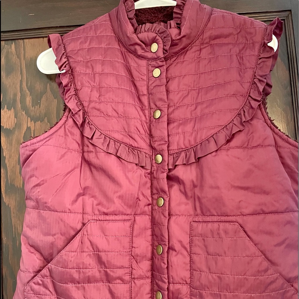 Stylish Spring Vest in Cranberry